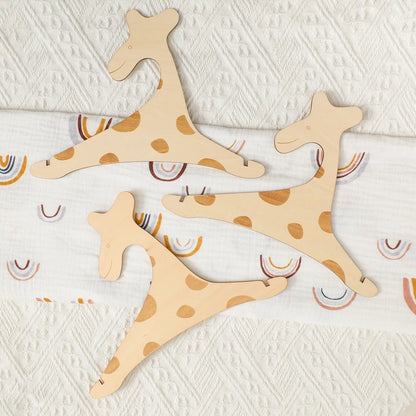 Lot de 5 Cintres Bébé Girafe